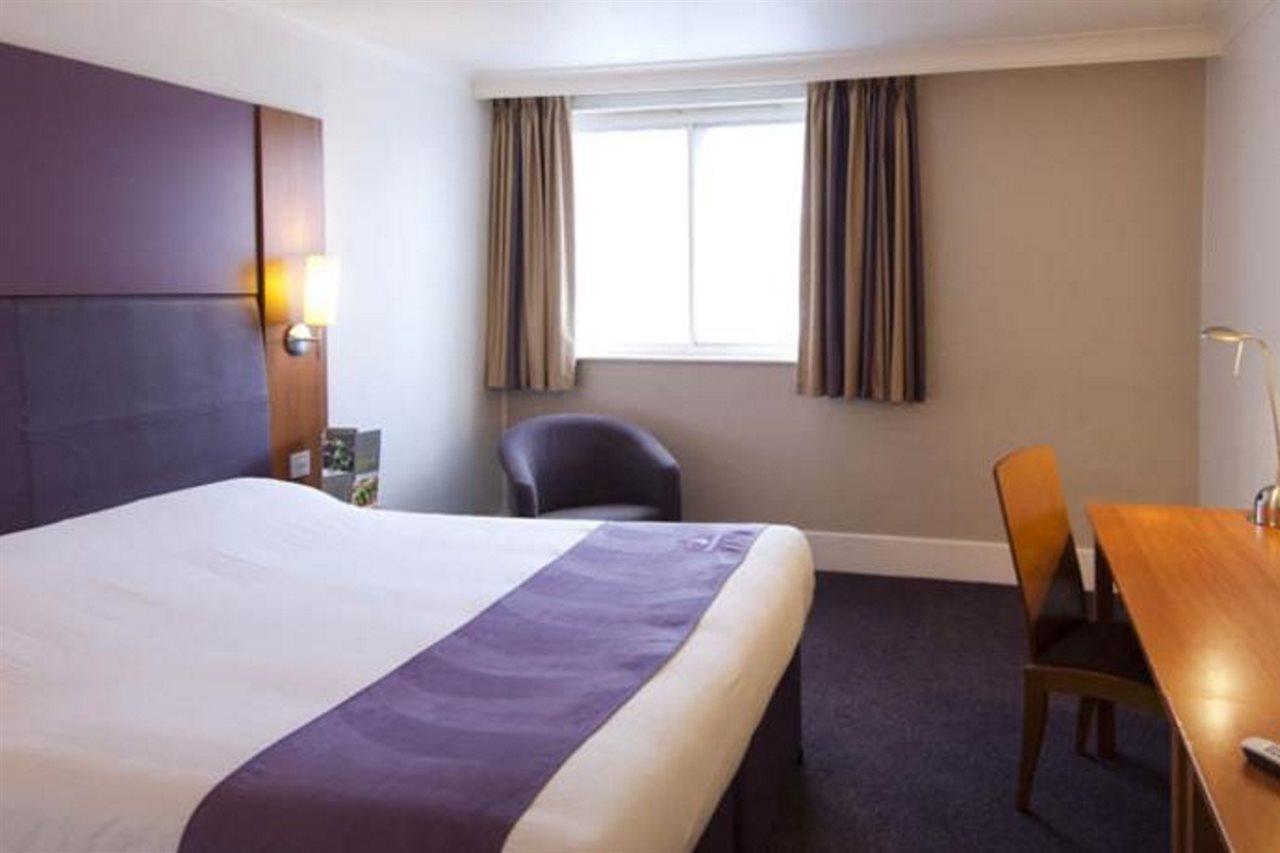 Premier Inn Belfast Titanic Quarter Exterior photo